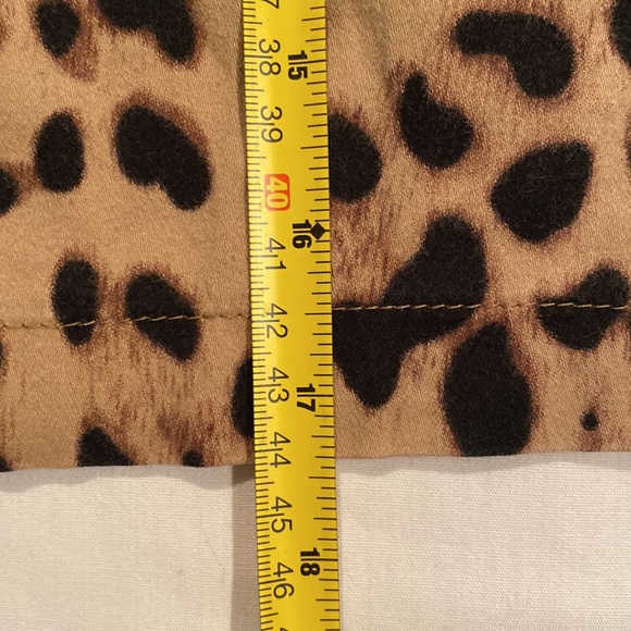 Ladies Leopard Skirt - Picture 4 of 7
